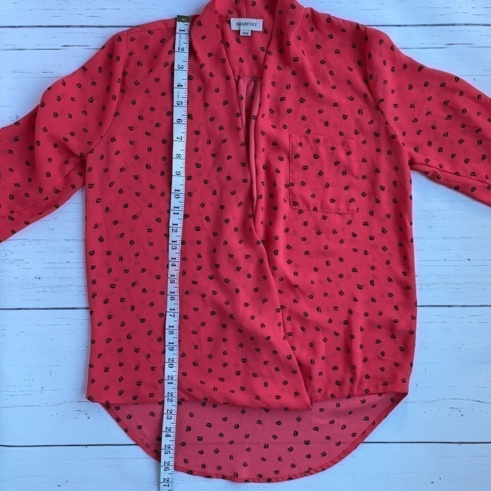 Hearts Patterned Blouse Deep V Pink and Black - Picture 14 of 16